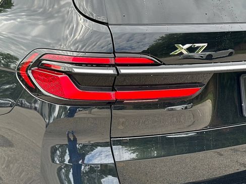 Used 2025 BMW X7 xDrive40i AWD/4WD image 15