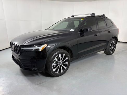 Used 2024 Volvo XC60 B5 Core w/ Protection Package Premier AWD/4WD image 4