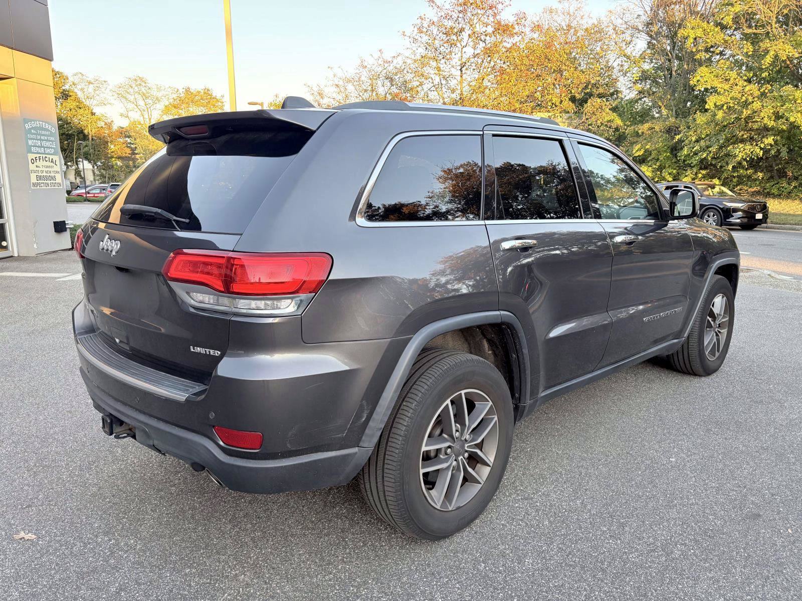 Used 2019 Jeep Grand Cherokee Limited w/ Luxury Group II AWD/4WD image 7