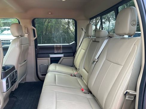 Used 2018 Ford F150 Lariat w/ Equipment Group 502A Luxury image 13