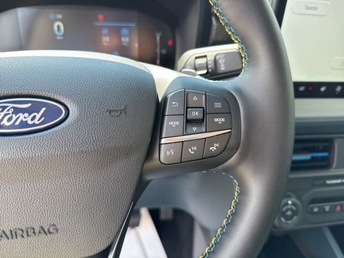 New 2025 Ford Maverick Lobo image 15