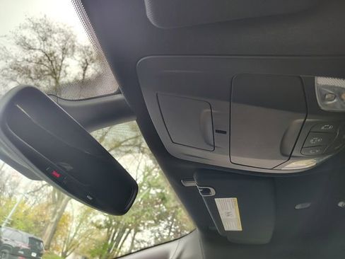 New 2026 Chrysler Pacifica Select image 29