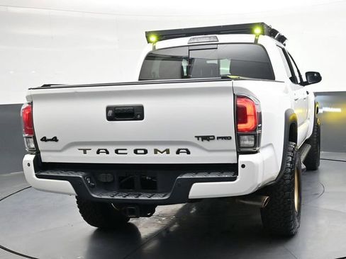 Used 2017 Toyota Tacoma TRD Pro image 4