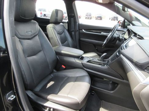 Certified 2021 Cadillac XT5 Premium Luxury AWD/4WD image 21