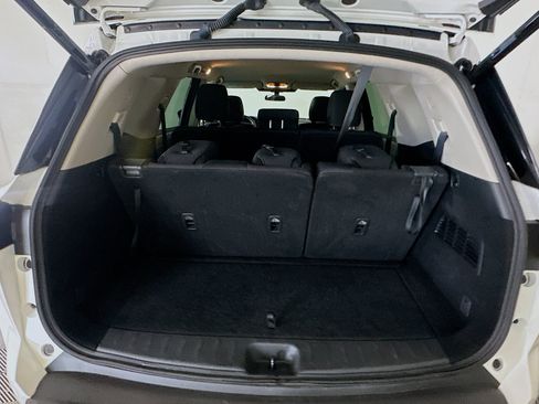 Used 2025 Nissan Pathfinder SV AWD/4WD image 29