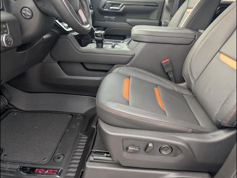 New 2026 GMC Sierra 1500 AT4 w/ AT4 Premium Package AWD/4WD image 11