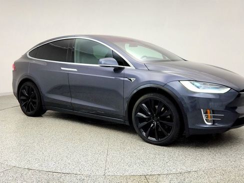 Used 2020 Tesla Model X Long Range image 3