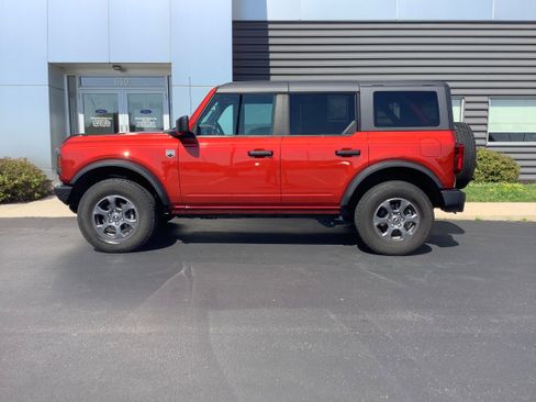 Used 2024 Ford Bronco Big Bend AWD/4WD image 2