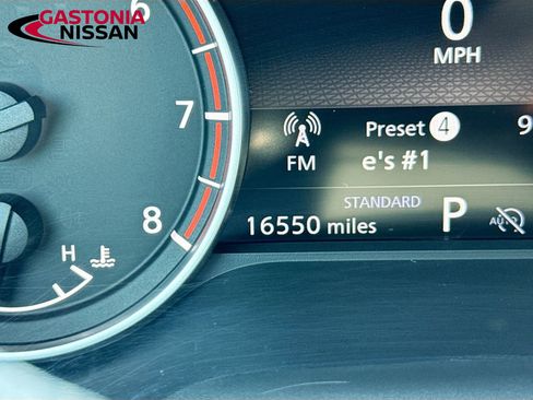 Used 2025 Nissan Rogue S FWD image 15