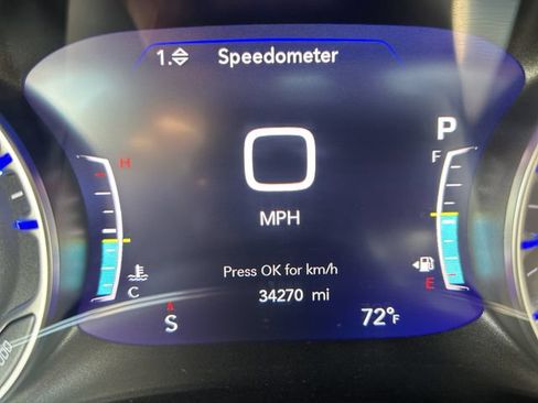 Used 2024 Chrysler Pacifica Limited AWD/4WD image 33