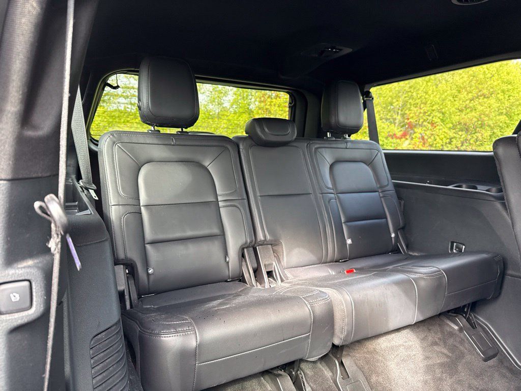 Used 2021 Lincoln Navigator L Reserve w/ Luxury Package AWD/4WD image 13