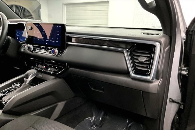 Used 2025 GMC Canyon Elevation AWD/4WD image 19