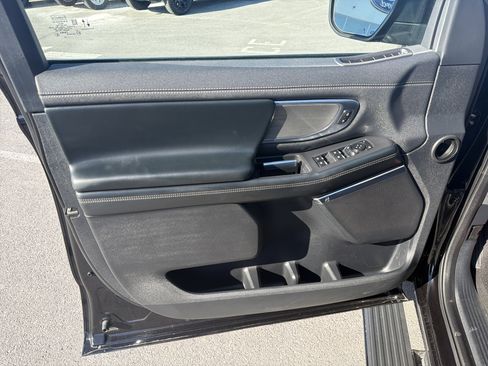 Used 2025 Ford Expedition Max Platinum image 16