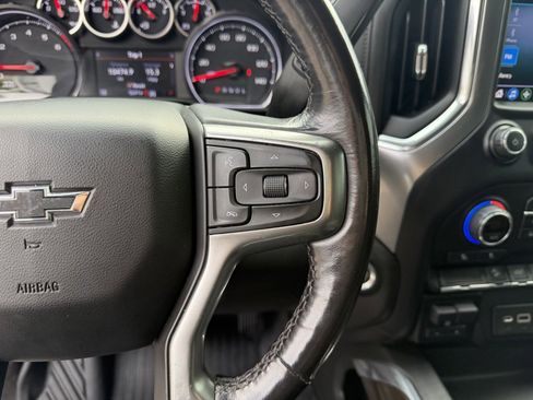 Used 2021 Chevrolet Silverado 1500 LT Trail Boss w/ LPO, Dark Essentials Package image 18