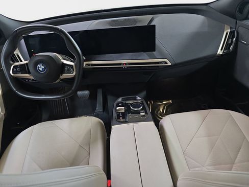 Used 2024 BMW iX xDrive50 image 12