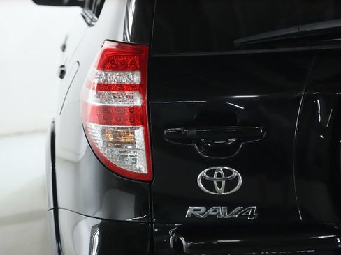 Used 2011 Toyota RAV4 Limited w/ Limited Extra Value Pkg AWD/4WD image 41