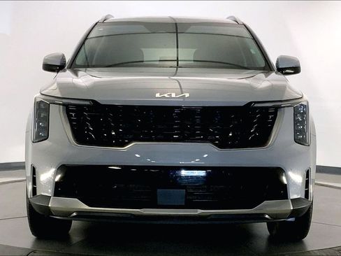 Used 2025 Kia Sorento S AWD/4WD image 2