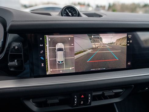 Used 2025 Porsche Cayenne image 19