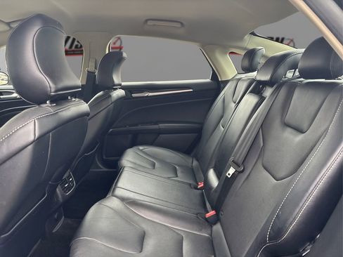 Used 2018 Ford Fusion Titanium image 10