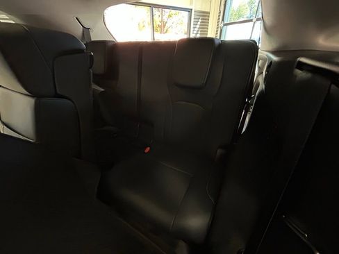 Used 2021 Lexus RX 350L Premium w/ Premium Package image 8