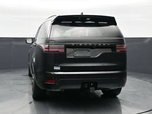 Used 2024 Land Rover Discovery Dynamic SE AWD/4WD image 9