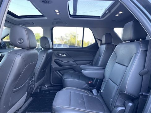 Used 2020 Chevrolet Traverse LT w/ LT Premium Package image 26