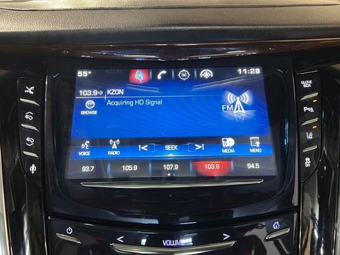 Used 2015 Cadillac Escalade Premium image 24