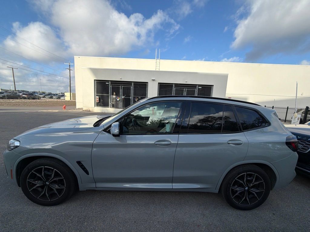 Certified 2024 BMW X3 sDrive30i w/ Premium Package RWD image 2
