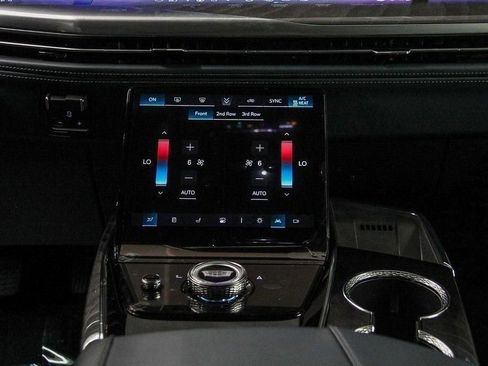 New 2026 Cadillac Escalade IQ Luxury 2 AWD/4WD image 9