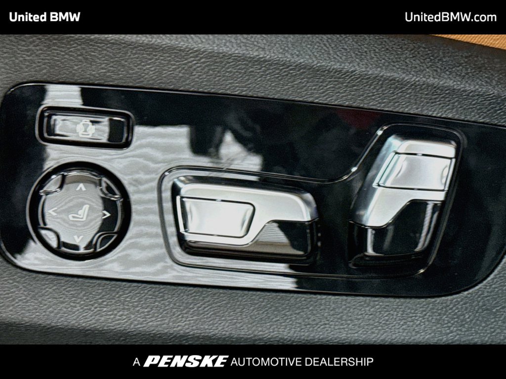 Used 2026 BMW X7 xDrive40i AWD/4WD image 4