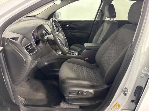 Used 2024 Chevrolet Equinox LT image 12