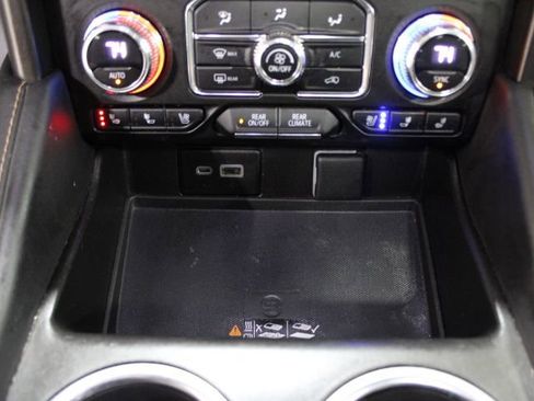 Used 2023 GMC Yukon AT4 w/ AT4 Premium Package image 36