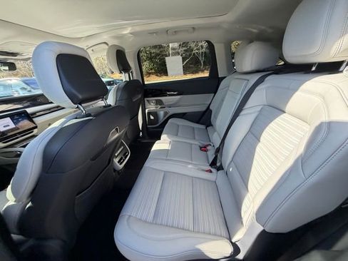 New 2026 Lincoln Nautilus Reserve image 12