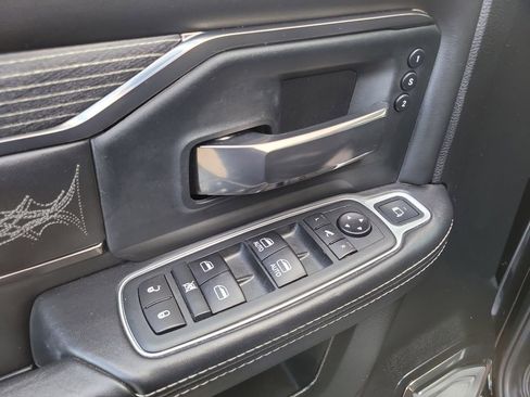 Used 2020 RAM 2500 Limited image 15