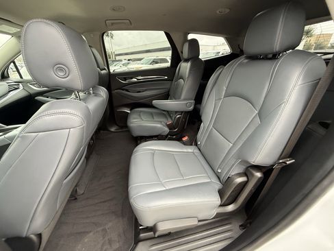 Used 2020 Buick Enclave Essence w/ Sport Touring Edition image 29