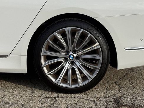 Used 2016 BMW 750i xDrive image 11