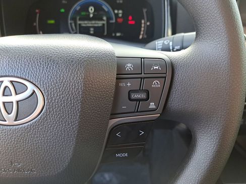 Certified 2025 Toyota Camry LE image 19