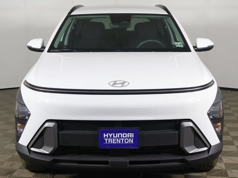 Used 2024 Hyundai Kona SEL AWD/4WD image 9