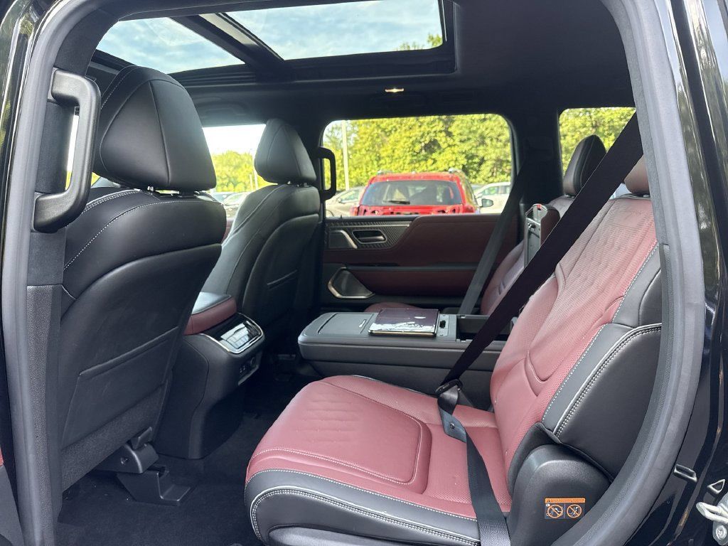 Used 2026 INFINITI QX80 Autograph w/ Premium Cargo Package AWD/4WD image 25