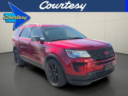 Used 2019 Ford Explorer XLT FWD image 1