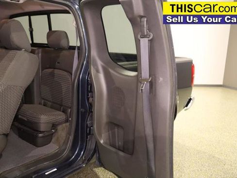 Used 2015 Nissan Frontier SV RWD image 22