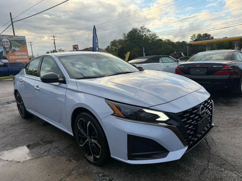 Used 2023 Nissan Altima 2.5 SR image 8