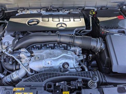 Used 2022 Mercedes-Benz GLB 250 image 22