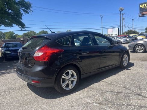 Used 2014 Ford Focus SE FWD image 4