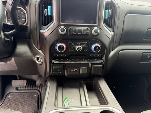 Used 2021 GMC Sierra 1500 AT4 w/ AT4 Premium Package AWD/4WD image 11