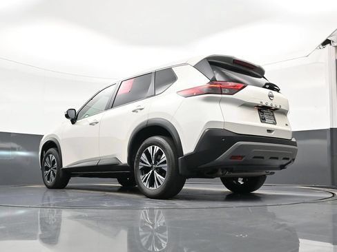 Certified 2023 Nissan Rogue SV FWD image 20