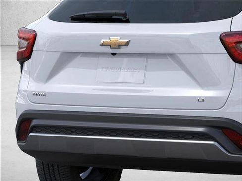 New 2026 Chevrolet Trax LT image 14