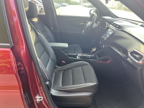 Used 2022 Chevrolet TrailBlazer RS w/ Sun and Liftgate Package FWD image 28