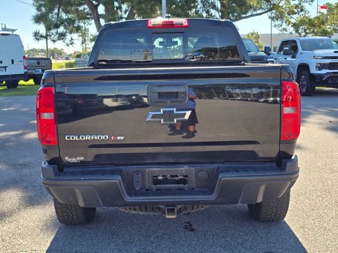 Certified 2020 Chevrolet Colorado ZR2 w/ ZR2 Midnight Special Edition AWD/4WD image 4