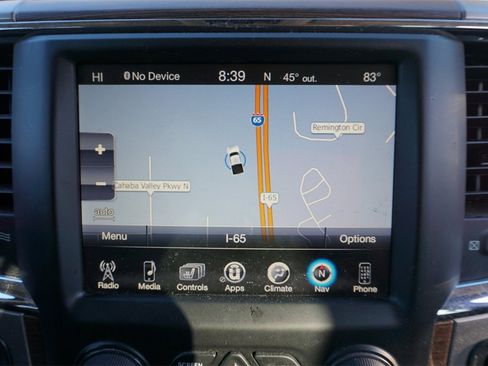 Used 2017 RAM 1500 Laramie image 9